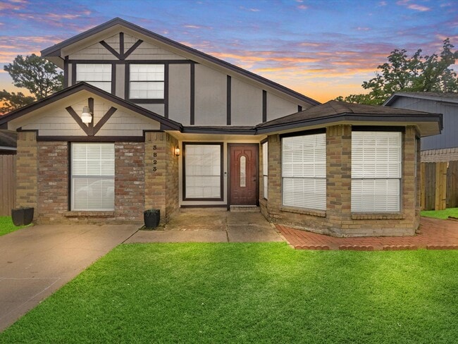 Primary Photo - 3823 Suttonford Dr