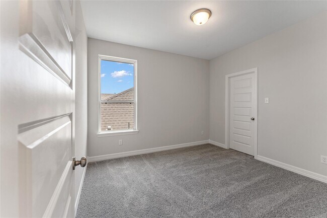 Building Photo - 28938 Hauter Wy