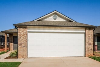 Building Photo - 10041 Appaloosa Ln