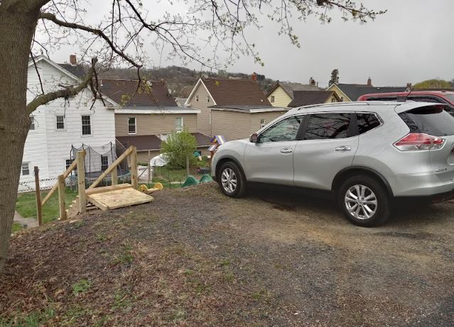 Building Photo - 242 S Walnut St