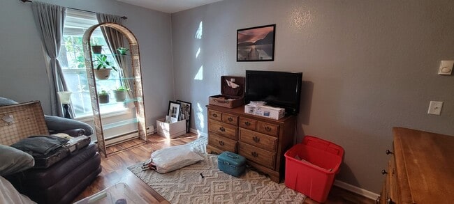 Building Photo - 3 Bedroom Single Floor House