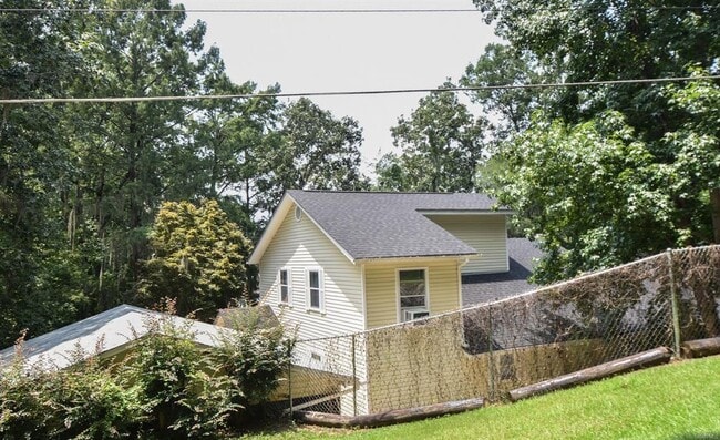 Building Photo - 555 Shady Acres Rd