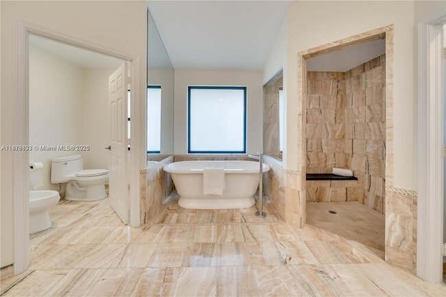 Building Photo - 1180 Manor Ct