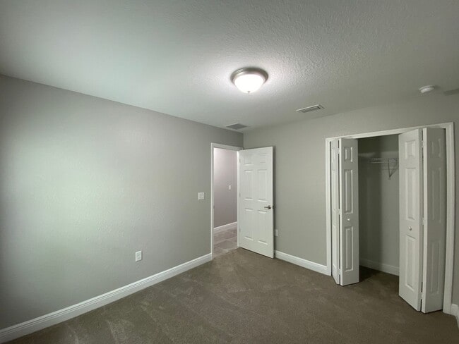 Building Photo - 14780 SW 27 Ct Rd