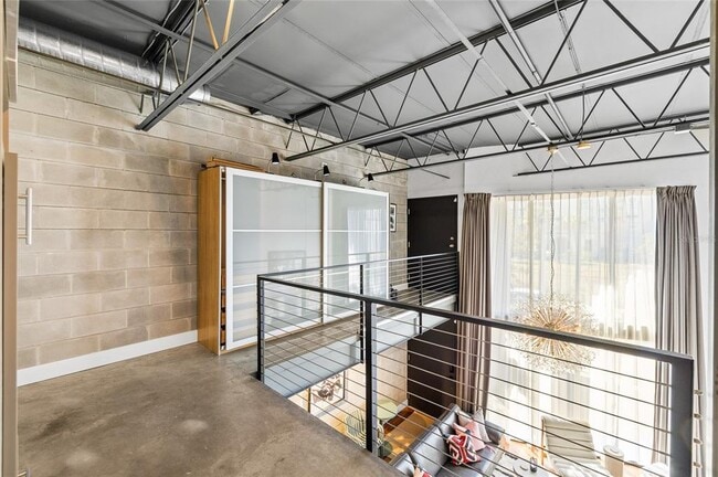 Building Photo - 213 N 12th St