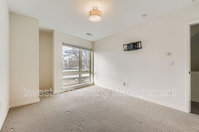 Building Photo - 2625 W 25th Ave