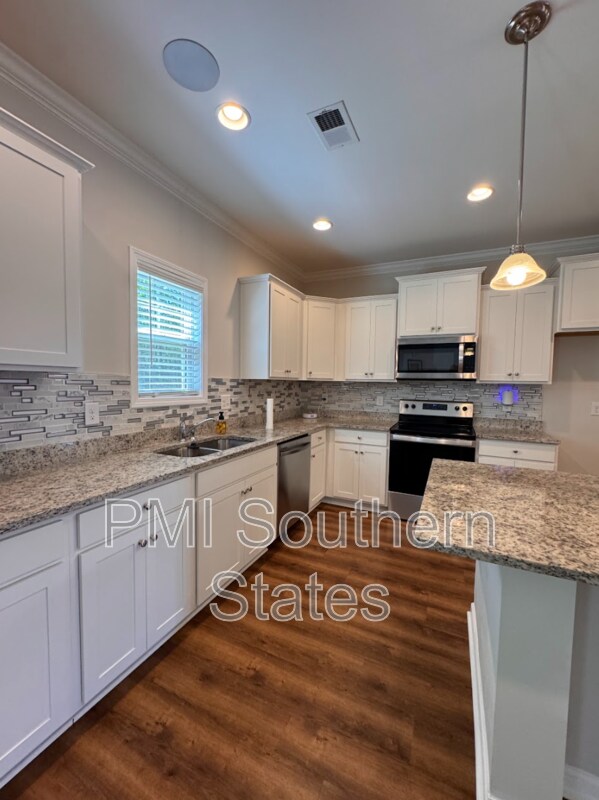 Building Photo - 320 Alameda Ln