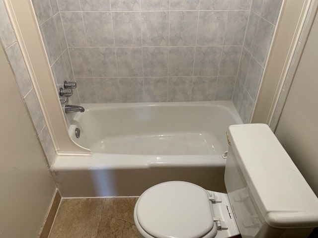 2 - Bathroom - 4028 Locust St