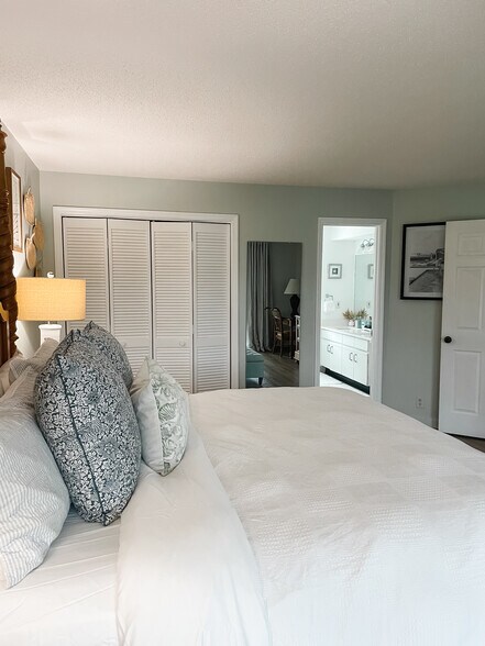 Building Photo - 515 N Windward Dr