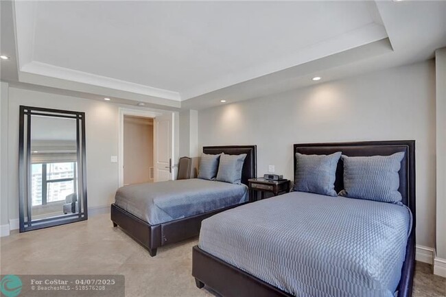 Building Photo - 3750 Galt Ocean Dr