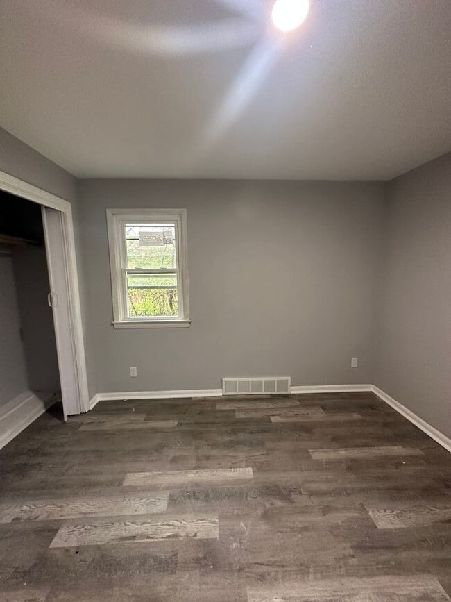 Building Photo - 12914 Park Knoll Dr
