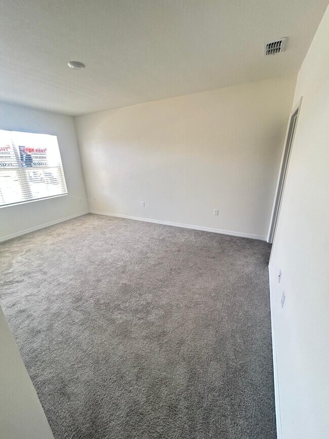 Building Photo - 1471