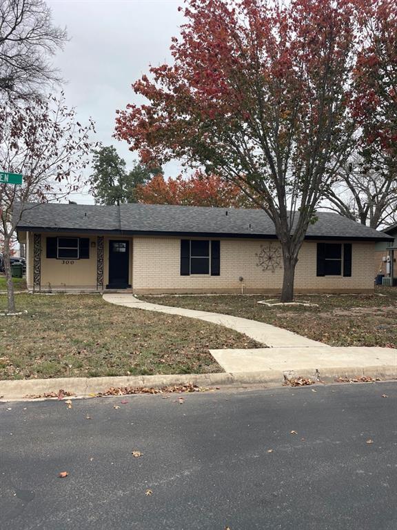 Building Photo - 300 Evergreen Cir