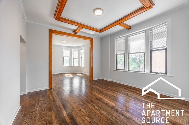 Building Photo - 2842 W Augusta Blvd