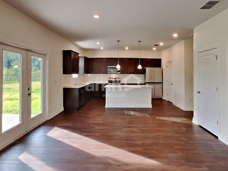 Building Photo - 20371 Calla Lily Dr