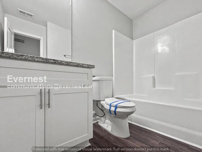 Building Photo - 3 Bed, 2.5 Bath Home with Attached Garage / Pet-Friendly / Available Now!