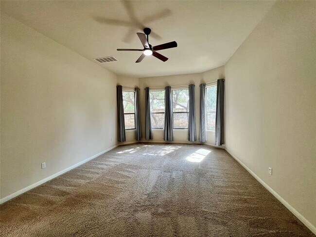 Building Photo - 2644 Hilltop Divide Ln