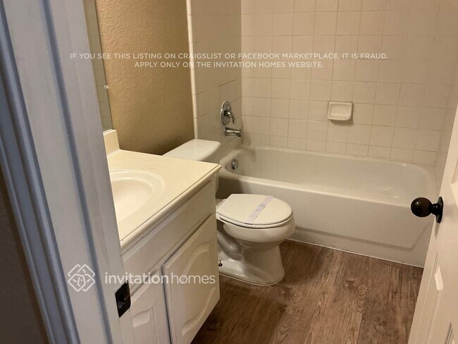 Building Photo - 2805 Beacon Hill Dr