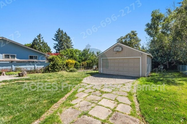 Building Photo - 15446 21st Ave SW