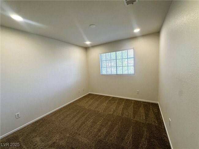 Building Photo - 2183 Polynesia Cir