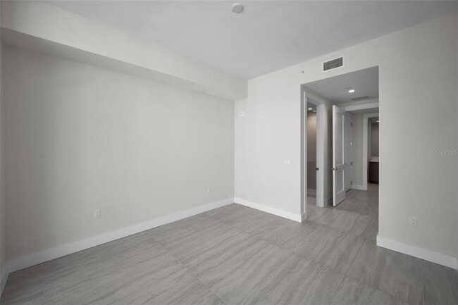 Building Photo - 275 1st Ave S
