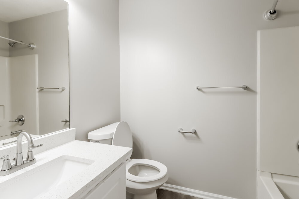 Building Photo - 1422 N Hampton Dr