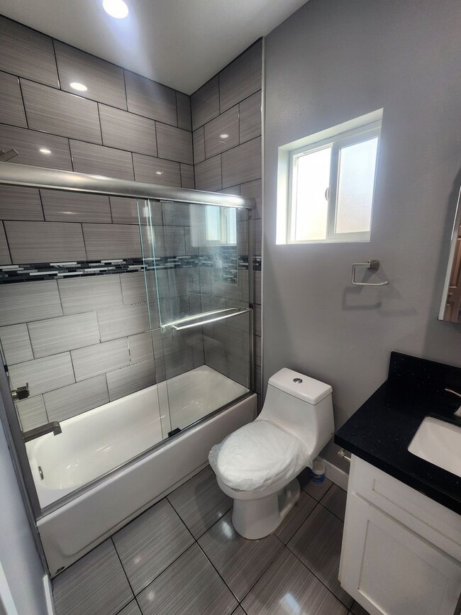 Building Photo - 83rd St.