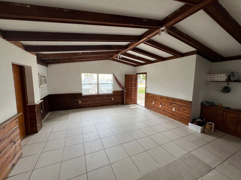 Building Photo - 2033 Jo An Dr