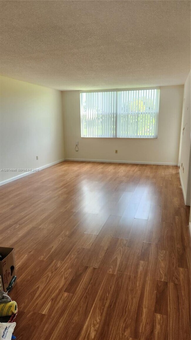 Building Photo - 6550 Royal Palm Blvd
