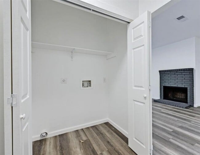 Building Photo - 9508 Kempler Dr