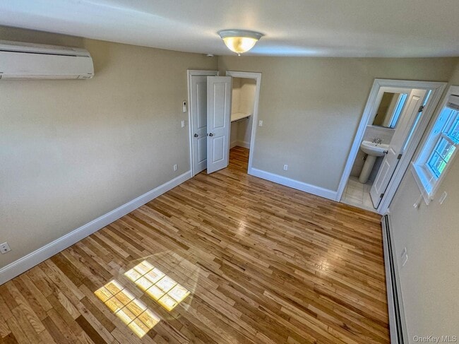 Building Photo - 203-30 28th Ave