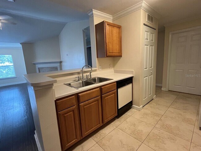 Building Photo - 18119 Back Stretch Ln