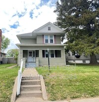Building Photo - 604 Stanley St