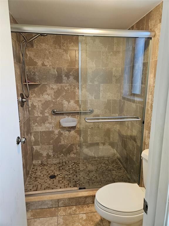 Building Photo - 5583 Courtyard Dr