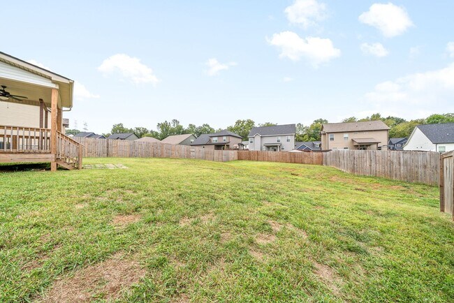 Building Photo - Pet Friendly Four Bedroom!