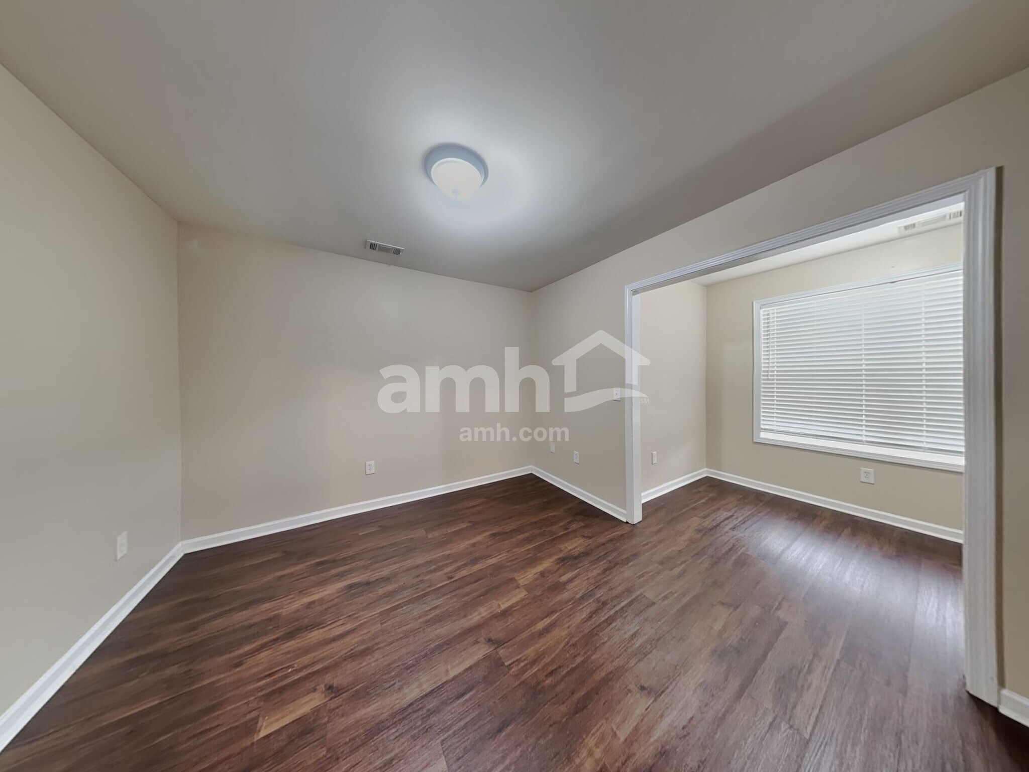 Building Photo - 243 Ascott Ln