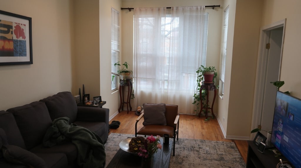 Building Photo - 1411 W Erie St