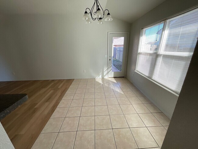 Building Photo - 5517 Del Creek Rd