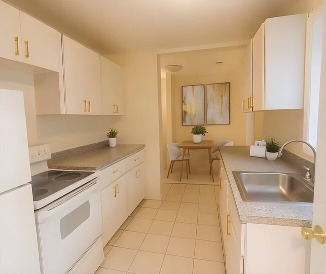 Building Photo - 138-72 Francis Lewis Blvd