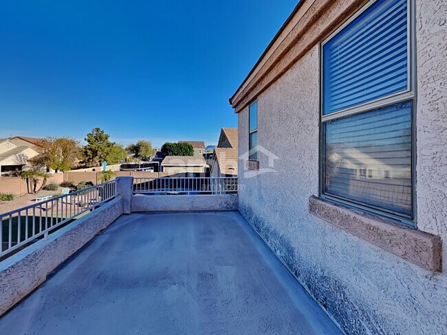 Building Photo - 1720 S Valle Verde