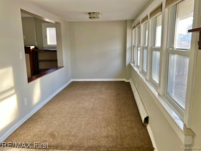 Building Photo - 118 Potter Ave