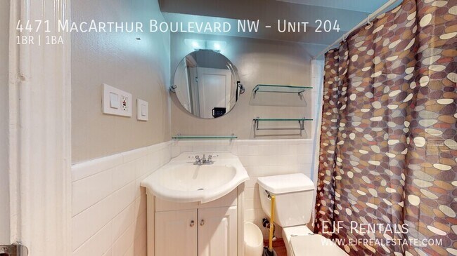 Building Photo - 4471 MacArthur Blvd NW