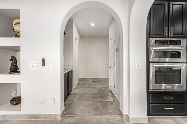 Building Photo - 5211 N 193rd Ave