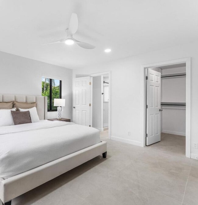 Building Photo - 608 SE 2nd Ave