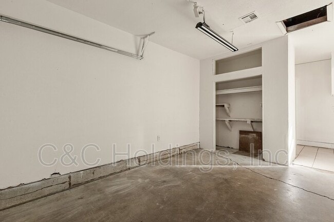 Building Photo - 2427 S 126th E Ave