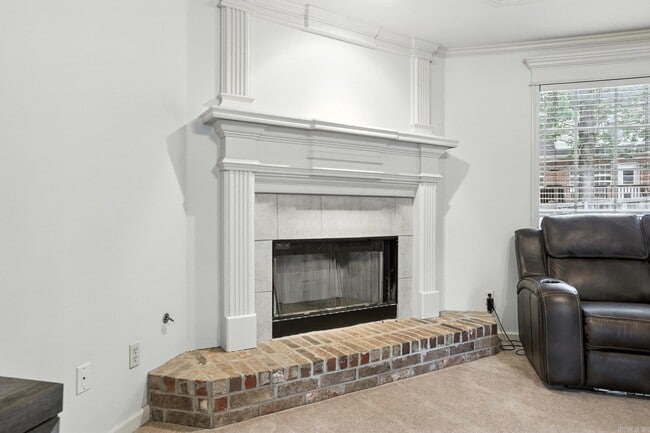 Building Photo - 7328 W Ridge Cir