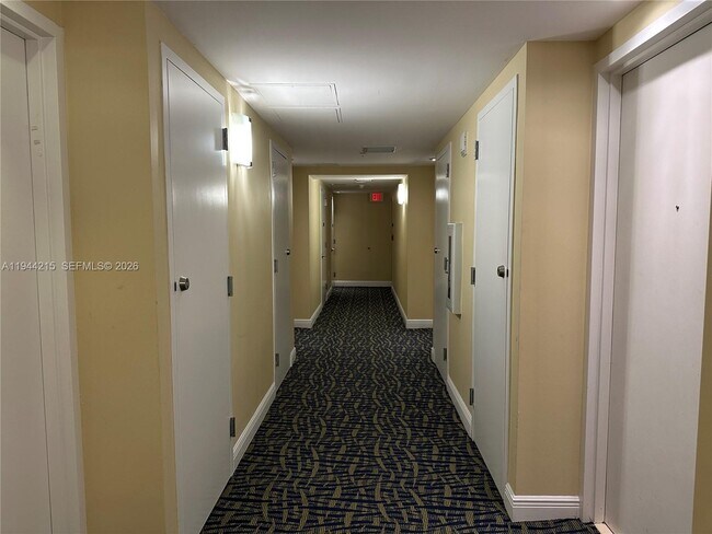 Building Photo - 1755 E Hallandale Beach Blvd