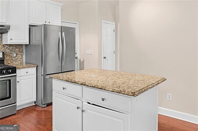 Building Photo - 560 Kimball Crest Ct