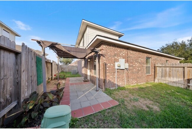 Building Photo - 18123 Hillock Glen Ln