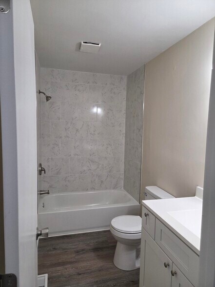 Building Photo - 614 Redkirk Ln